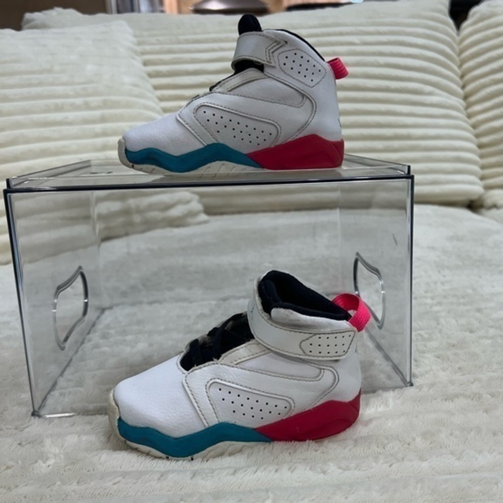 Nike Air Jordan Lift Off Sneakers Size Kids 6C Color White/Blue/Pink